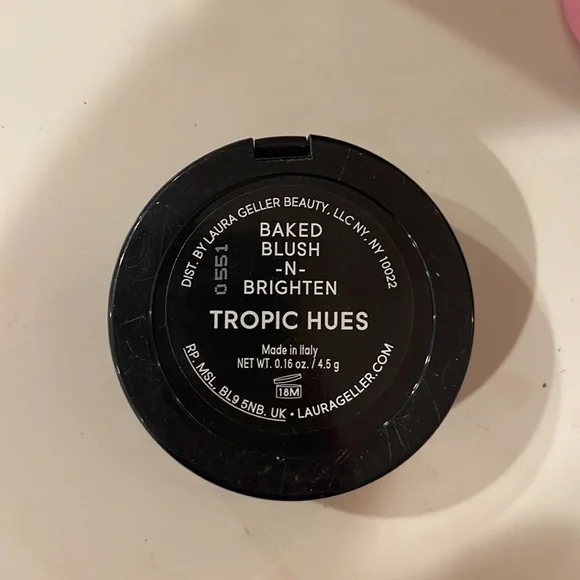 Laura Geller baked blush - Picture 2 of 3